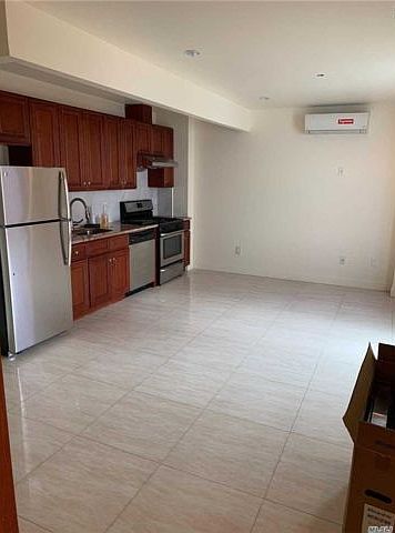 1st image of 13215 41st Ave APT 6