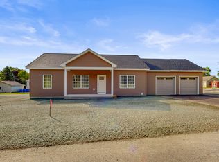 22 Melody Ln, Lewiston, ME 04240