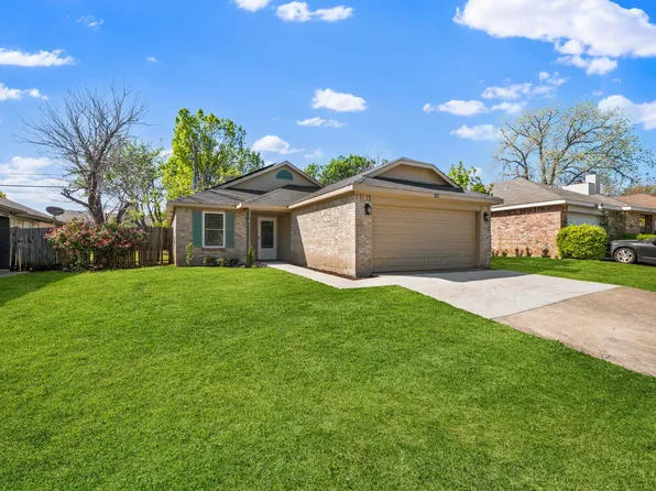 1404 Woodfern Dr, Arlington, TX 76018