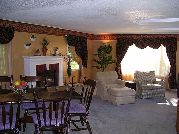 HUGE FP Great Room