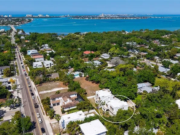 1734 Wisconsin Ln, Sarasota, FL 34239