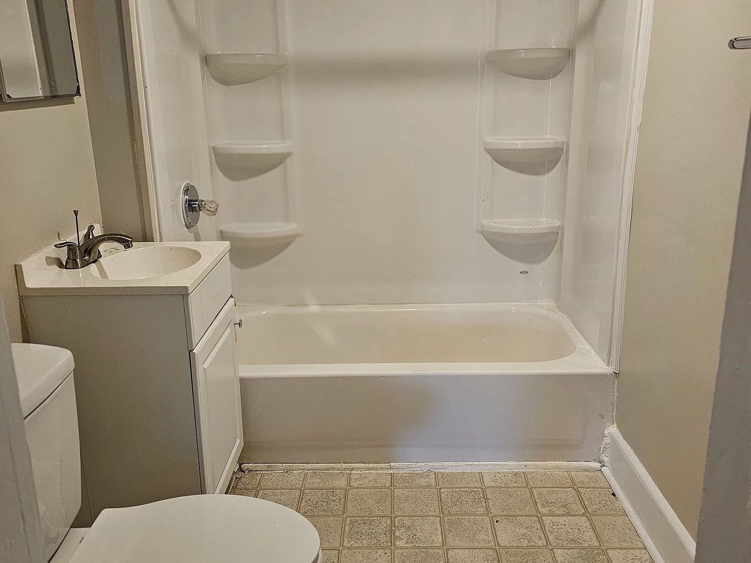 345 E Prospect Street — Photo 4