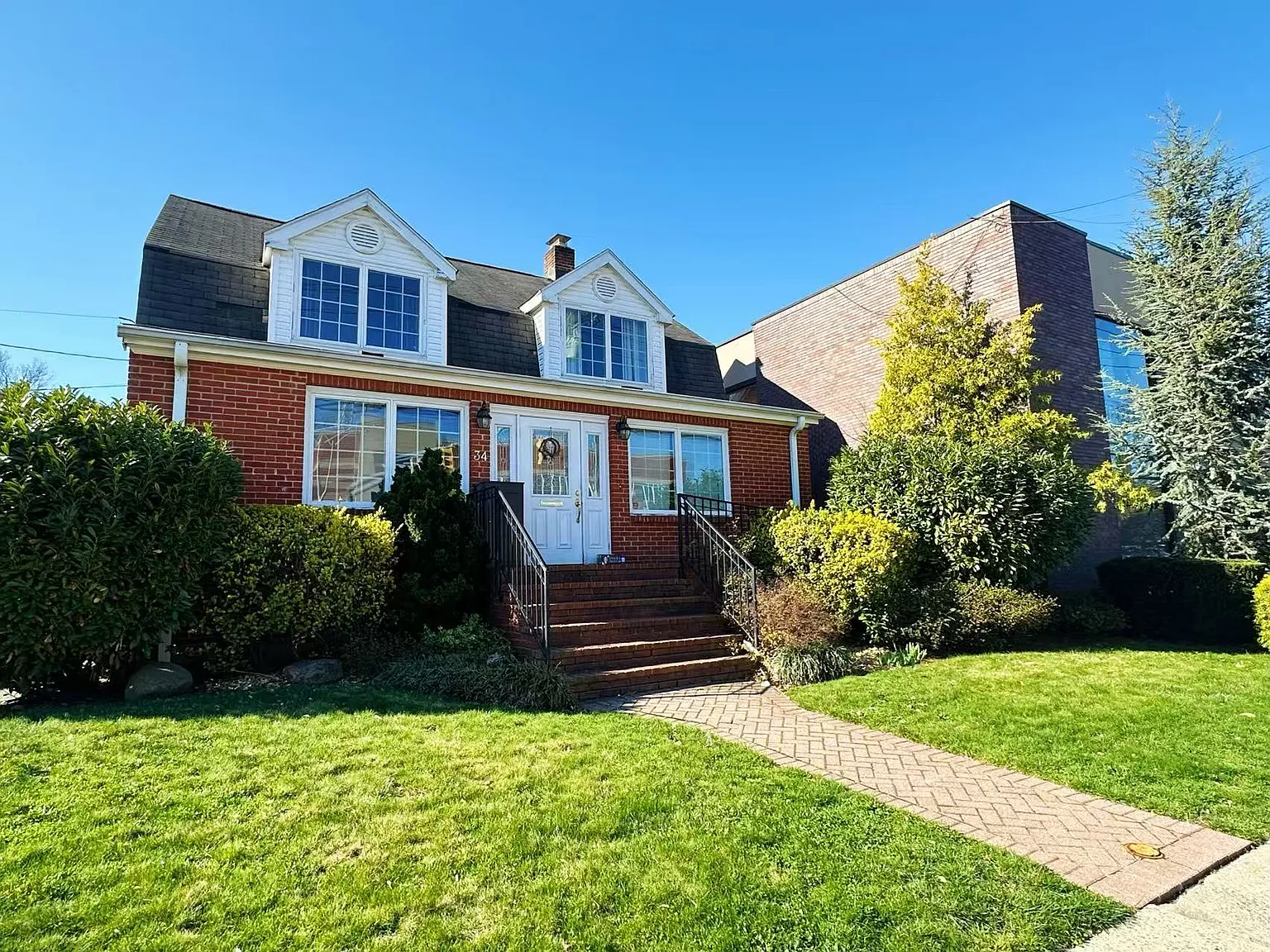 2 bed, $3,300 — Photo 1