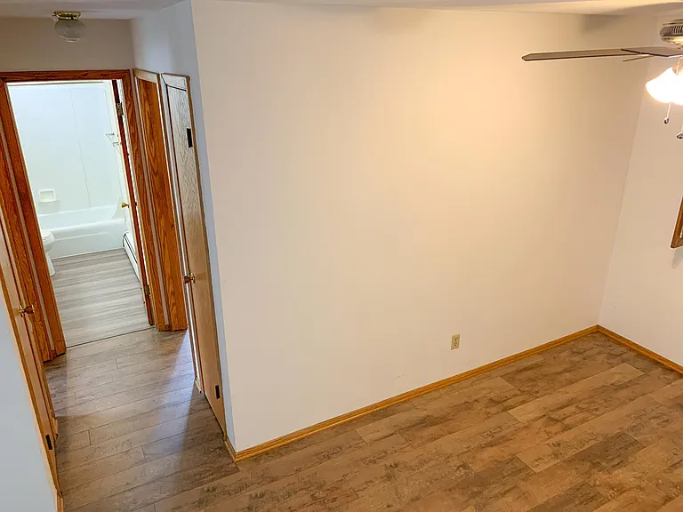 1132 E Johnson St — Photo 18