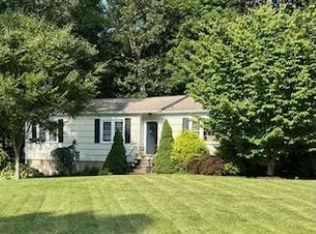 22 Woodfield Dr, Trumbull, CT 06611