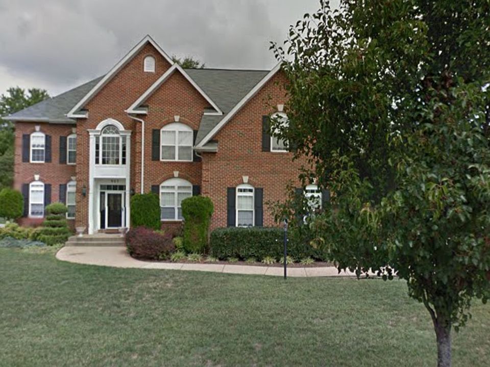 1st image of 907 Raad Ct