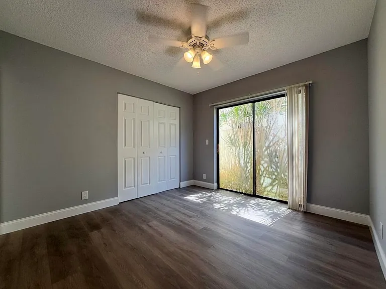432 Ashwood Pl — Photo 39