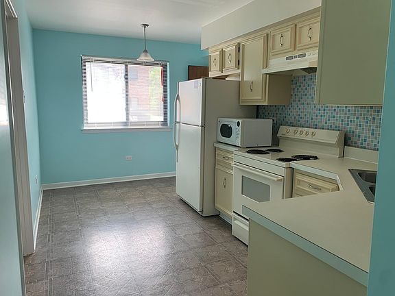 Eat in Kitchen