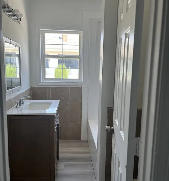 602 N Sloan Ave — Photo 11