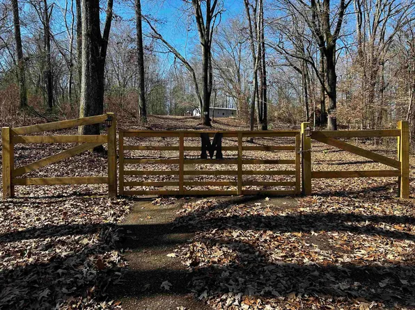 481 Tulu Rd, Michie, TN 38357