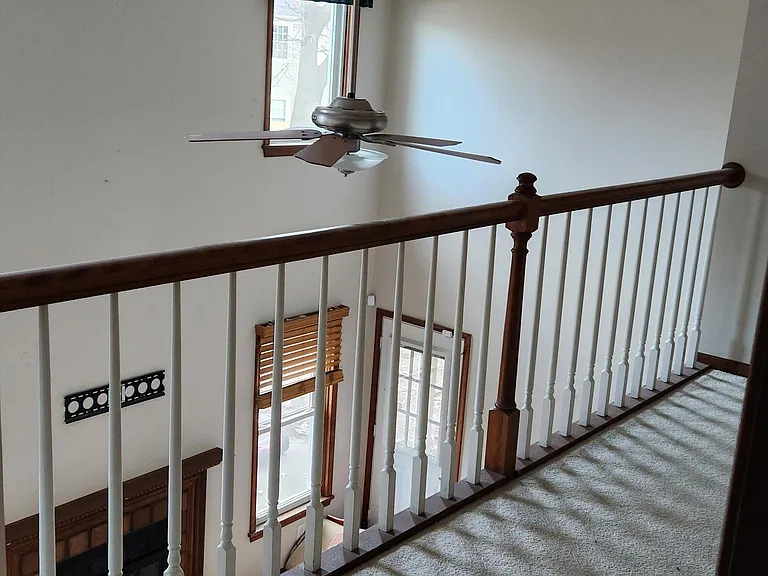 1012 Capstone Xing — Photo 17