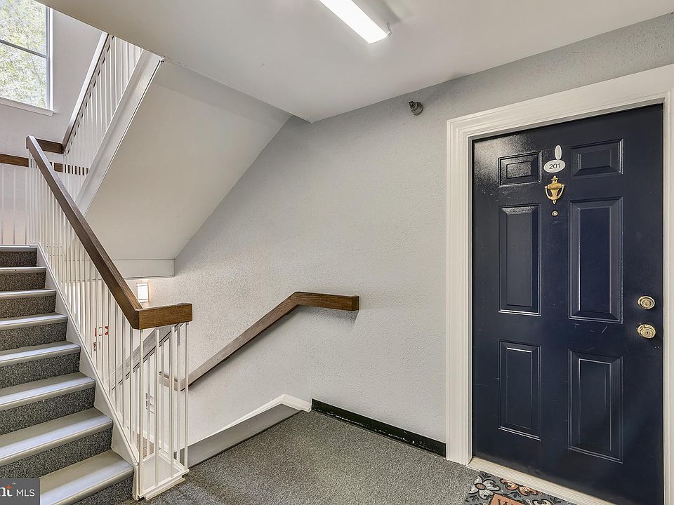 Lakeshore Condominiums 44098 Natalie Ter Ashburn VA Zillow