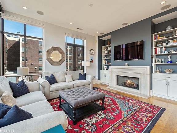 5th image of 2117 N Halsted St Unit 3