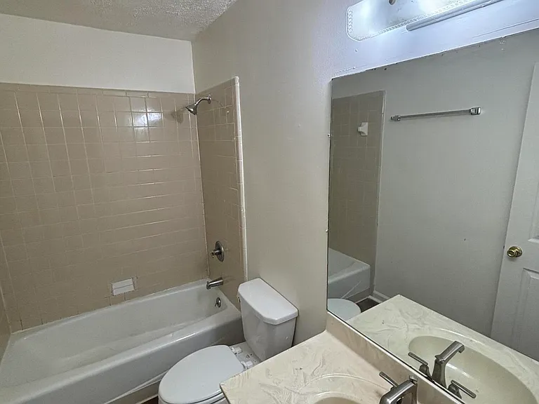 441 Lenney Dr #2 — Photo 8