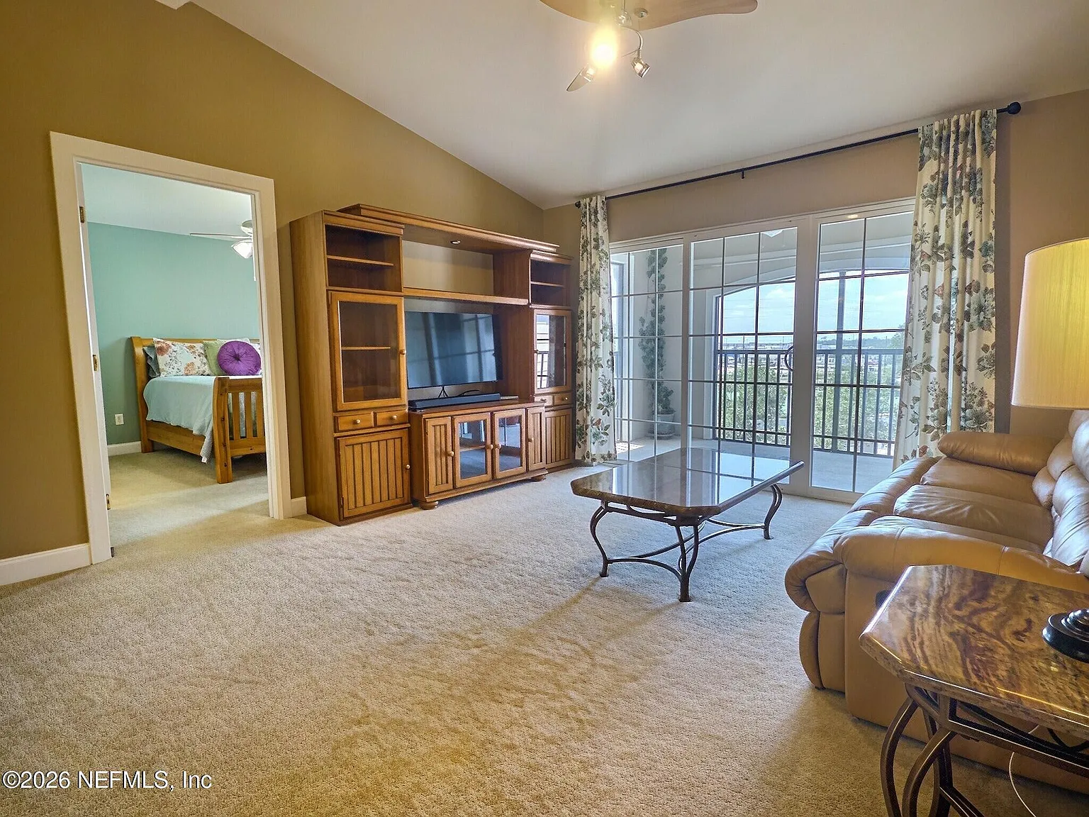 2 bed, 2.0 bath, 1055 sqft, $1,750 — Photo 2