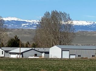 6800 Riverview Rd, Riverton, WY 82501