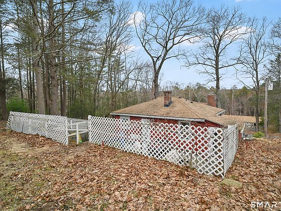 4th image of 128 Conklin Road