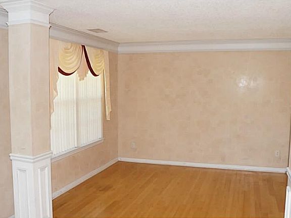 5th image of 9394 Waters Edge Dr