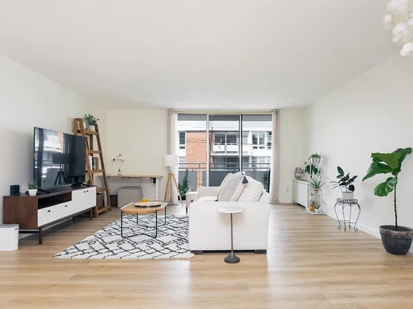 41 Park St APT 303, Brookline, MA 02446