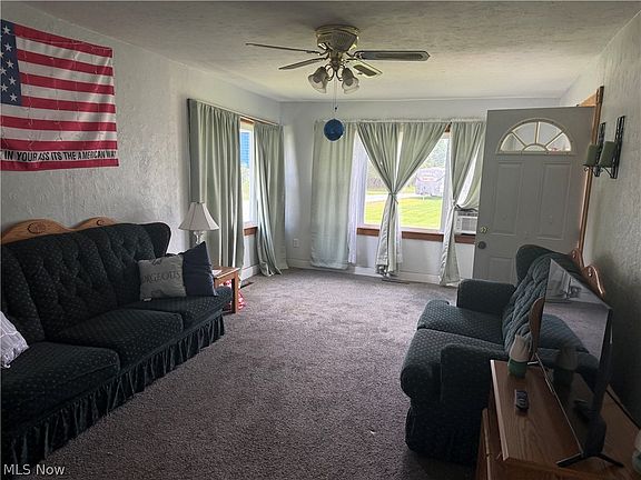 2nd image of 502 Victoria Ave