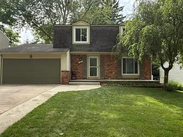 40 Colony Ct, Ypsilanti, MI 48197