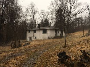 3560 Clements Rd, Pittsburgh, PA 15239