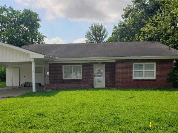 104 2nd Ave, Nederland, TX 77627