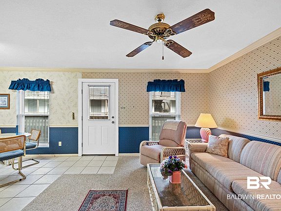 5th image of 1125 W Beach Blvd #402