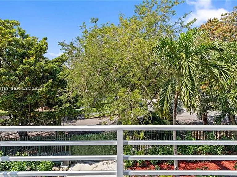 1345 SW 14th Ave #0 — Photo 45