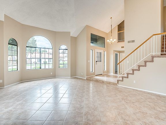 4th image of 1018 N Sea Haven Ct