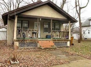 1308 N Hickory St, Champaign, IL