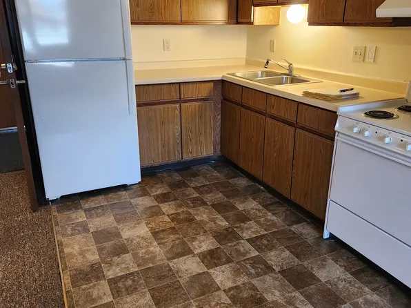 419 S 1st St #201, Black River Falls, WI 54615