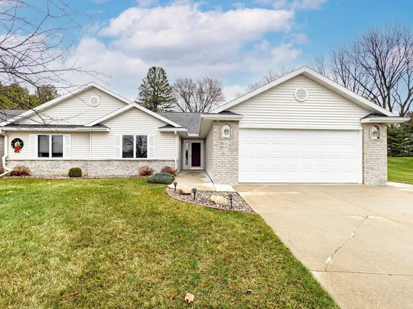 601 7 1/2 Street Cir NW, Kasson, MN 55944