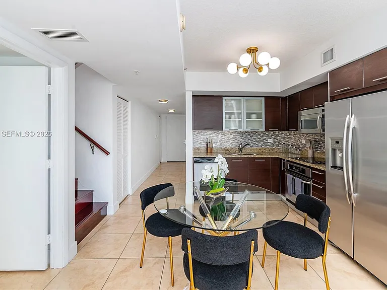 41 SE 5th St #1508 — Photo 7