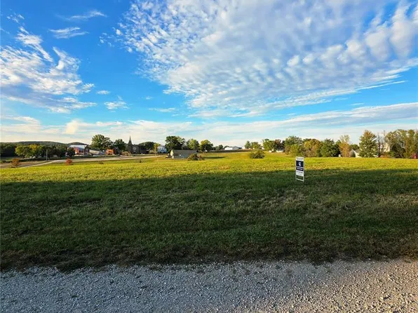 3 Red Spire Ln, Marthasville, MO 63357