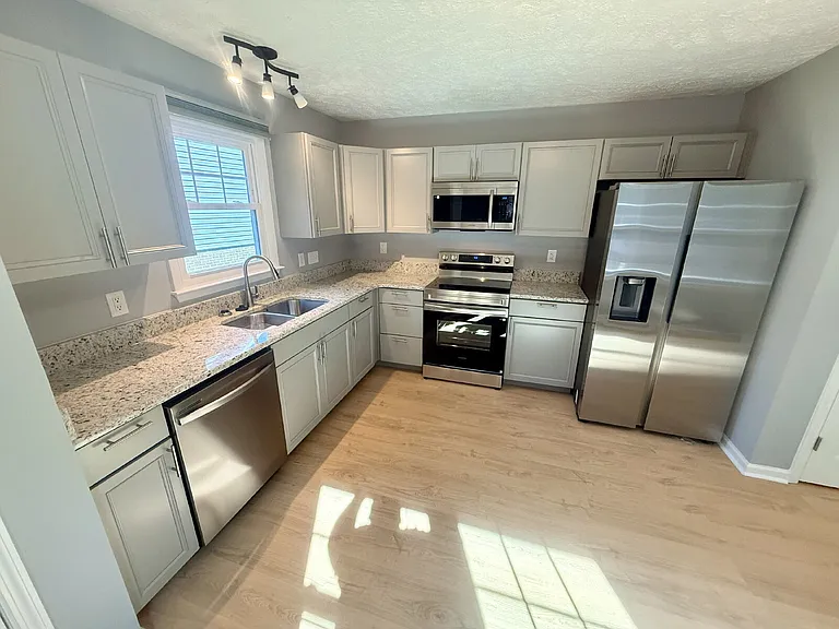 6439 Applewhite Rd — Photo 4