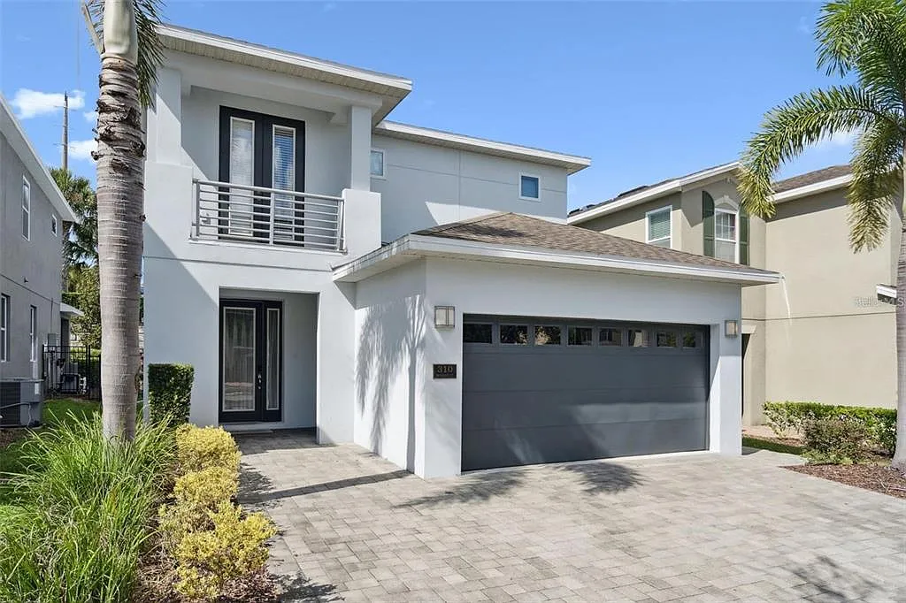 5 bed, 5.0 bath, 2570 sqft, $4,500 — Photo 2