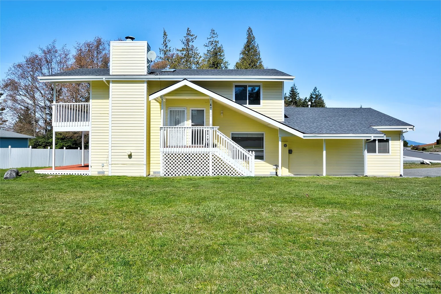 4702 Glasgow Way photo 1