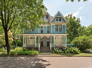 15 Maple Pl, Minneapolis, MN 55401
