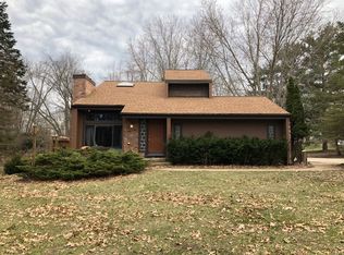 8560 Clyde Rd, Fenton, MI 48430