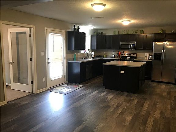 4th image of 2925 Detford Ct