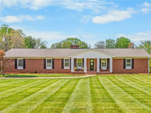 116 Asbury Dr, Kernersville, NC 27284