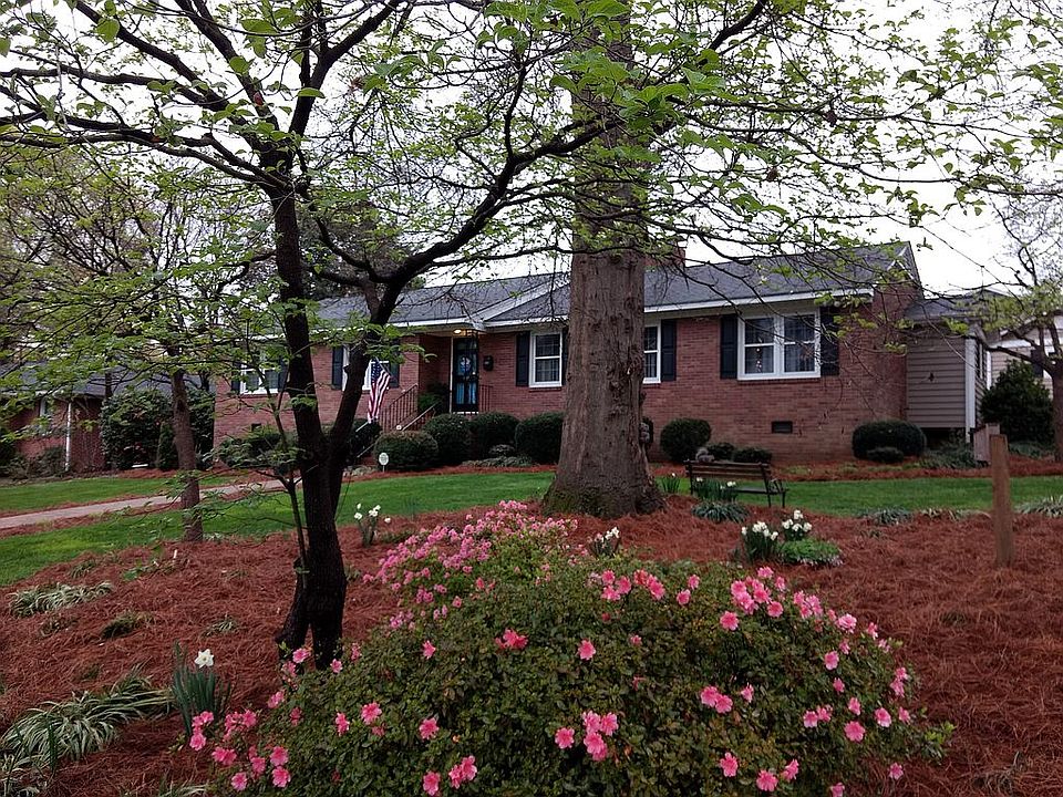 2nd image of 100 Moore Dr