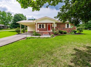 216 Overhill Dr, Sweetwater, TN 37874
