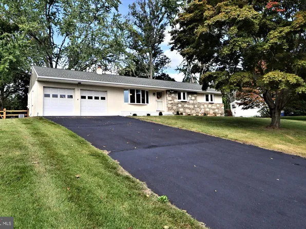157 Manor Dr, Richboro, PA 18954