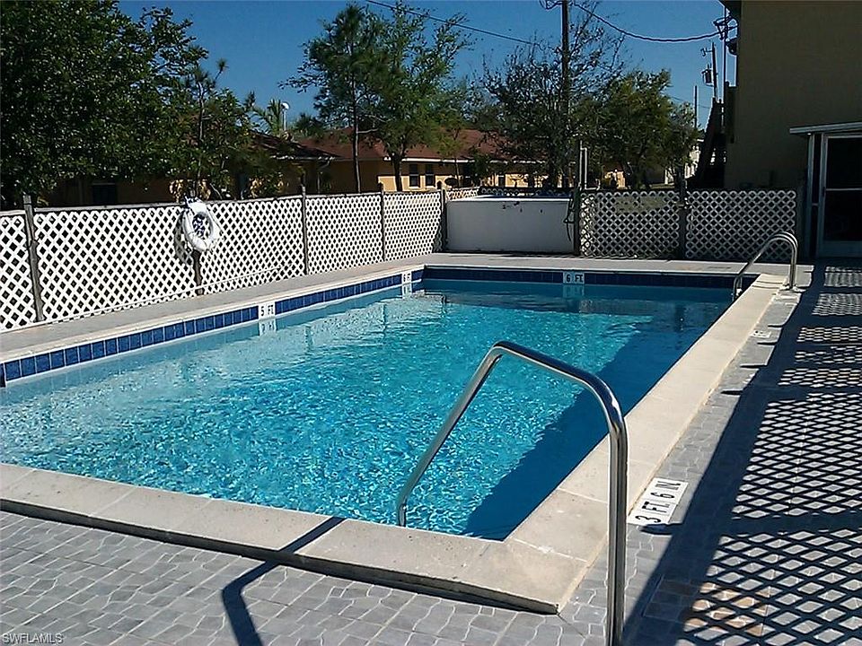 1st image of 4613 SW 8th Pl APT 1