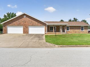 421 S Troy Avenue, Springfield, MO 65802