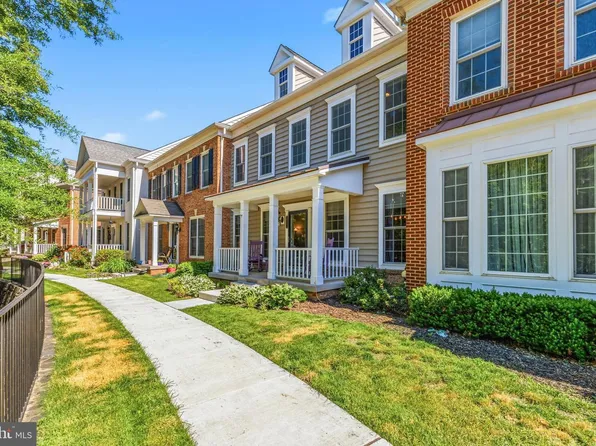 20791 Red Cedar Dr, Leesburg, VA 20175