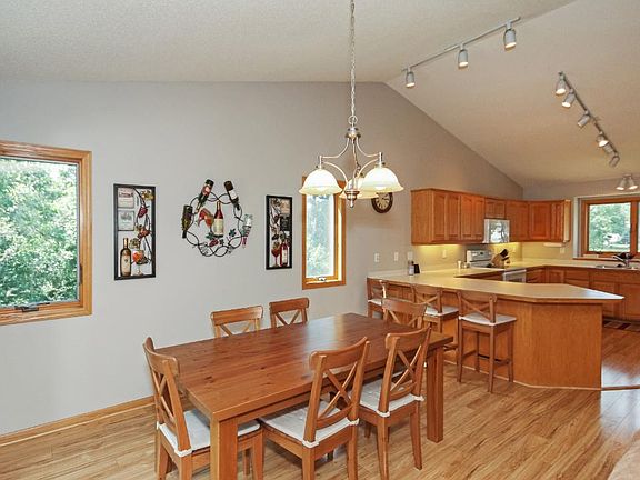 5th image of 2838 94th Ave NE