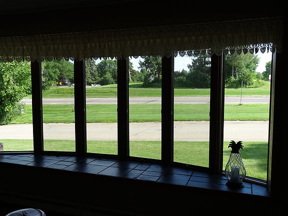 Bow window in Livingroom